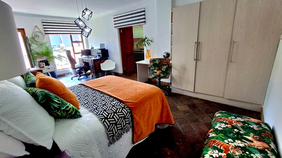 5 Bedroom Property for Sale in Roodia Free State